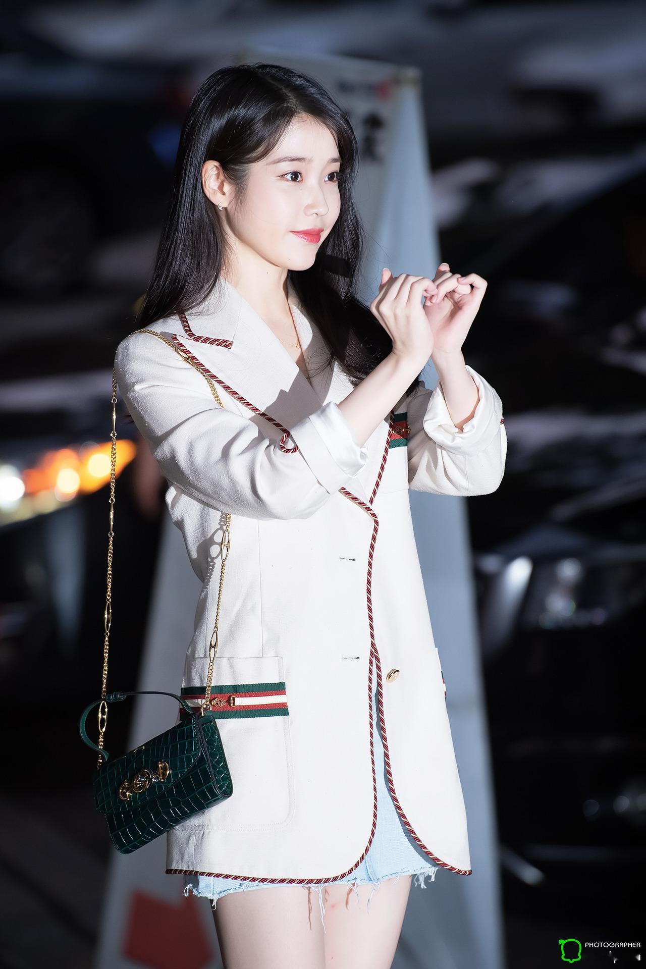 IU[超话]  🐥IU高露洁口腔亮白美学大使 2019年时光机🐥190901