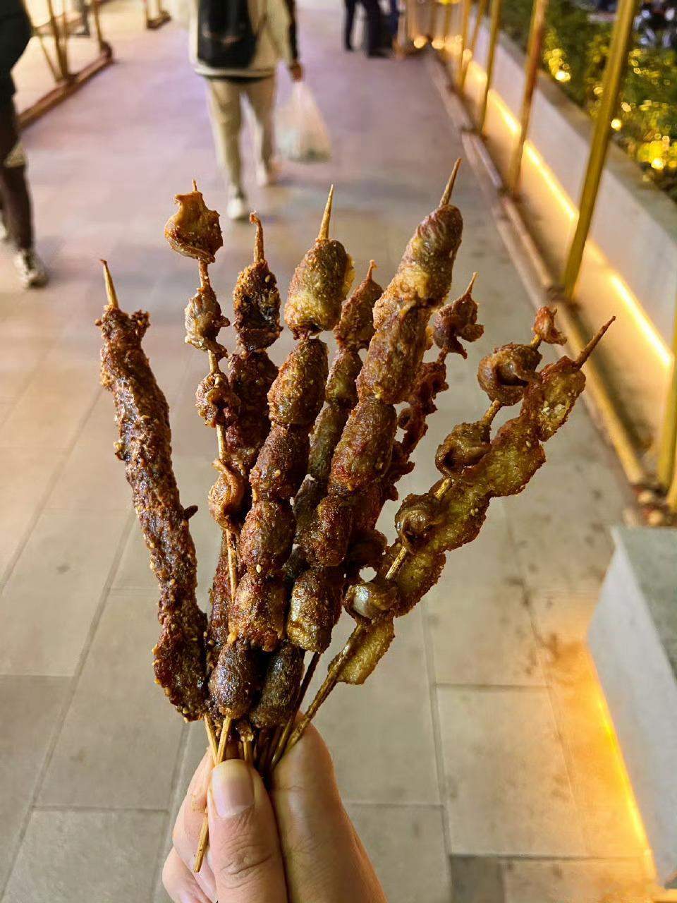 回顾了一下2022年底全北京各种封封封、我报名支援朝阳疾控时候的照片……看饿了，