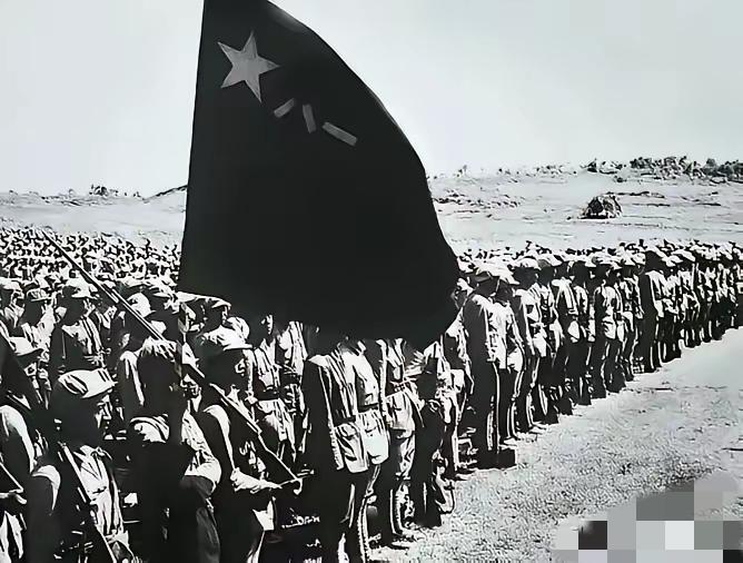 英雄母亲邓玉芬，6子参军全“阵亡”哭瞎眼，绝望时，突然有人对她说，你儿子回来了。