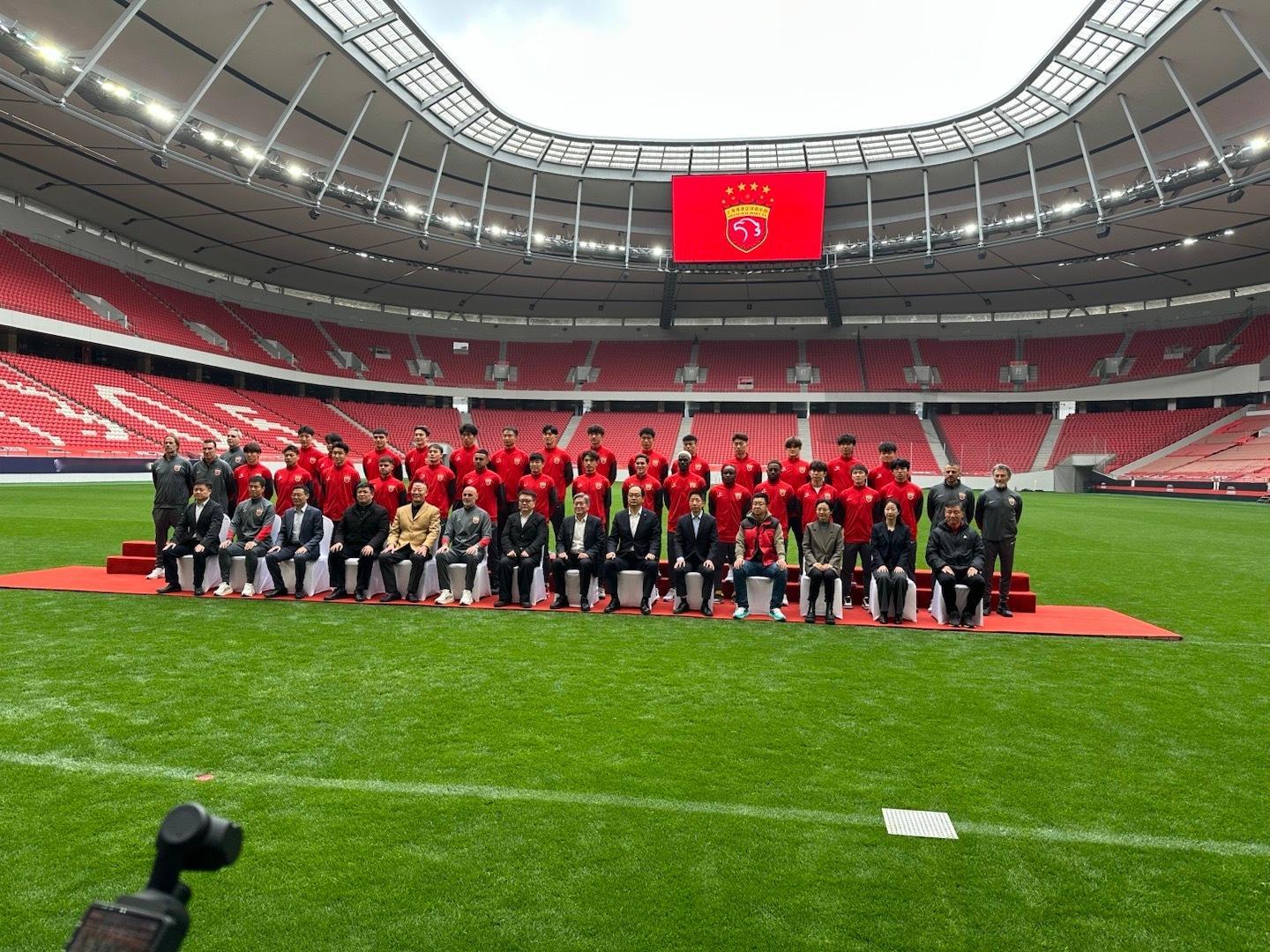 没有布朗宁，陈处写的看样子基本准确的，但僵的又何止是布朗宁中超联赛 上海·上汽浦