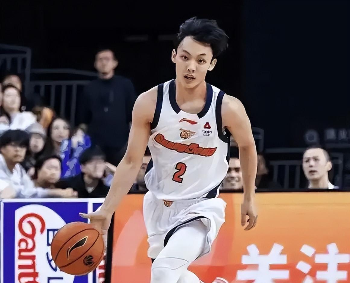 广东和北京的CBA四分之一决赛第二回合，这可是生死战，首回合广东已经输了，没想到
