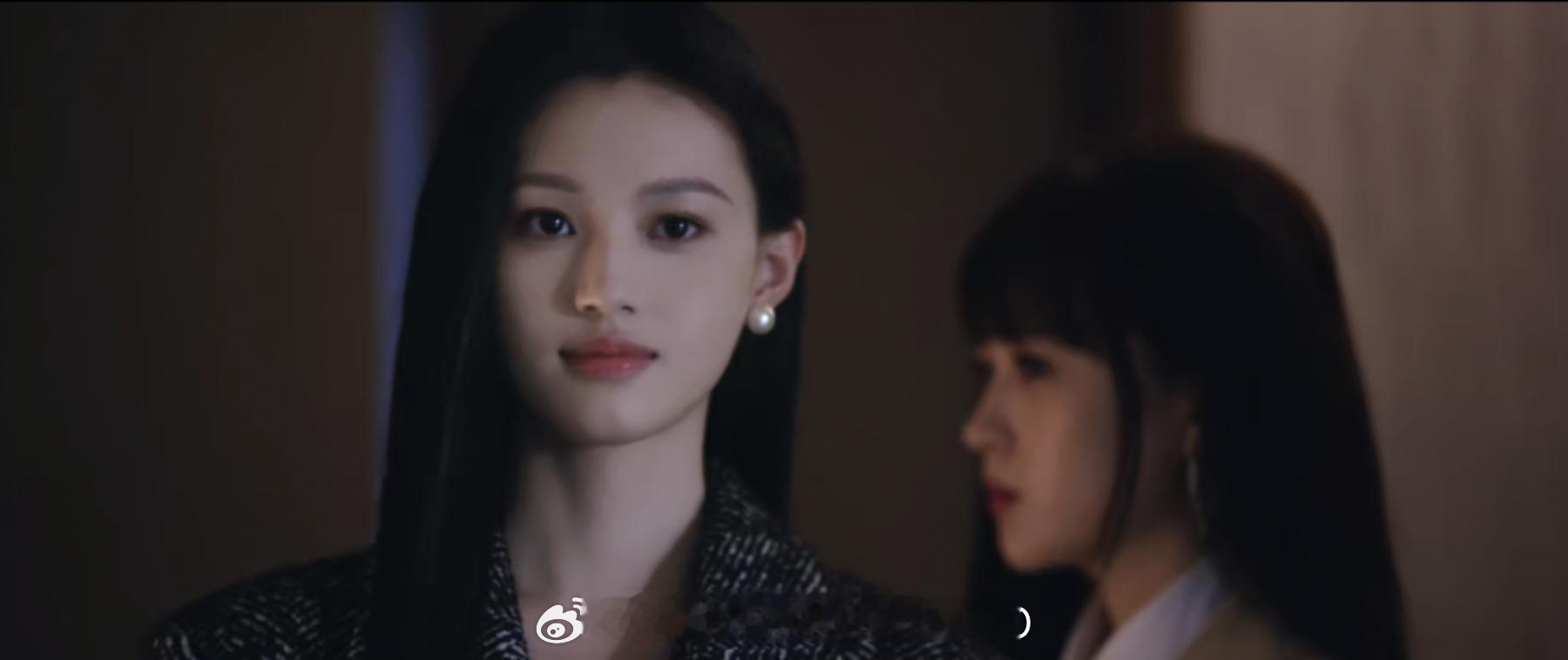 终于有国产剧拍出了疯批韩剧感刷到以为是韩剧直到他们开口说了母语，那种豪门纷争禁欲