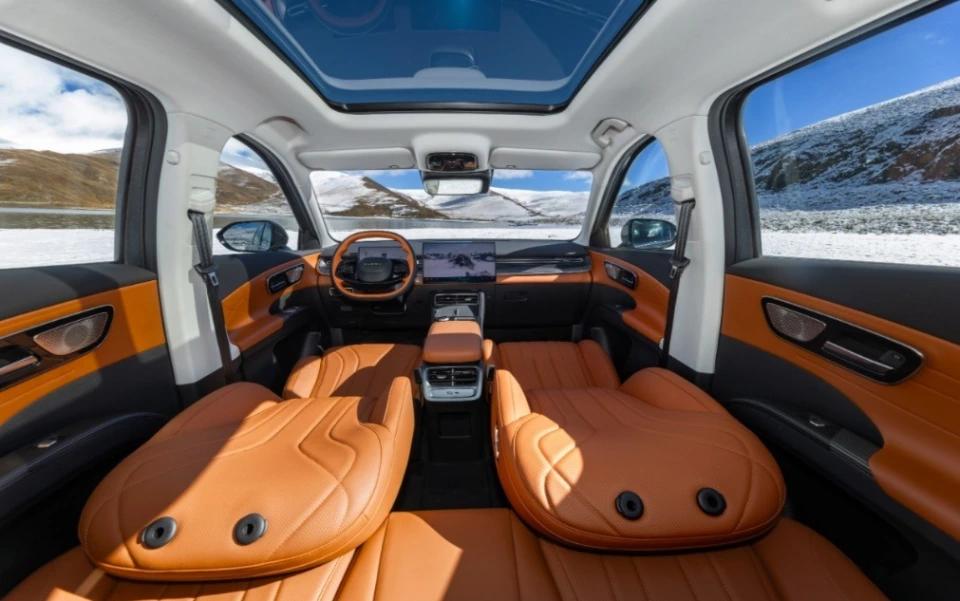 全新外观设计！奇瑞第五代瑞虎8开启预售
第五代瑞虎8已于近日正式开启预售，新车共