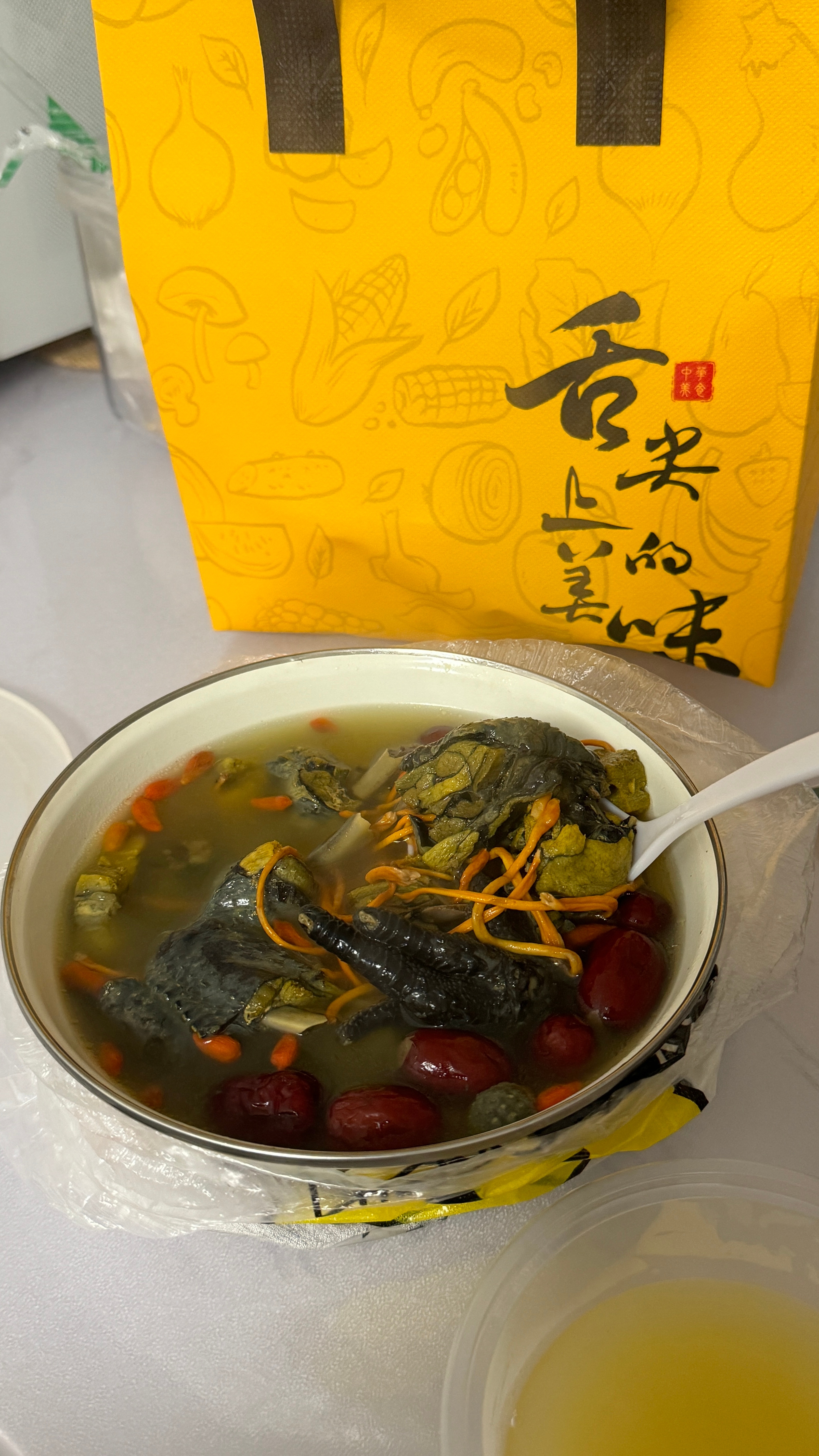 我是全世界最幸福的小女孩 