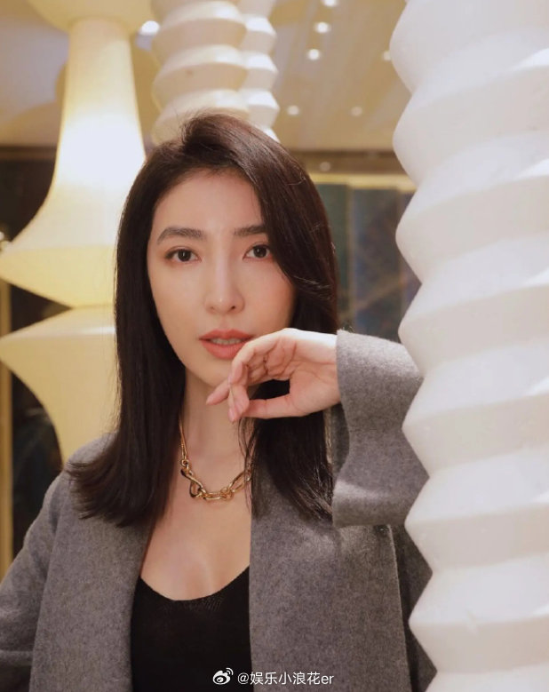 杨谨华想要自己生孩子 据台媒，杨谨华近日受访时坦言这些年尝试过各种求子方式，至今