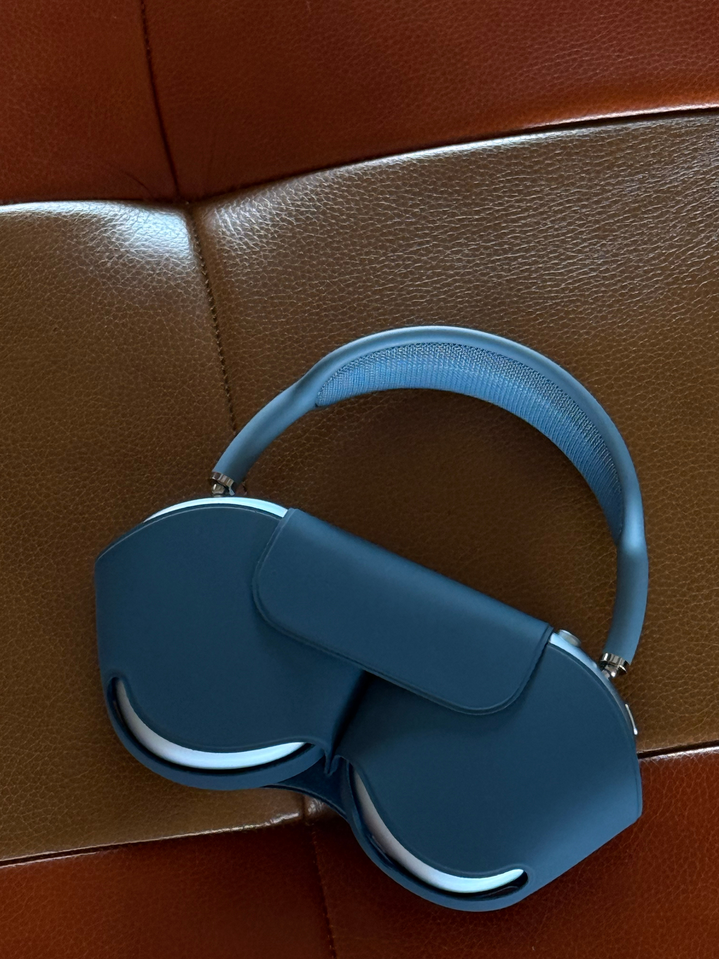 [融化]不是在广东真的不要买AirPods Max…将近30°C带了10分钟，耳