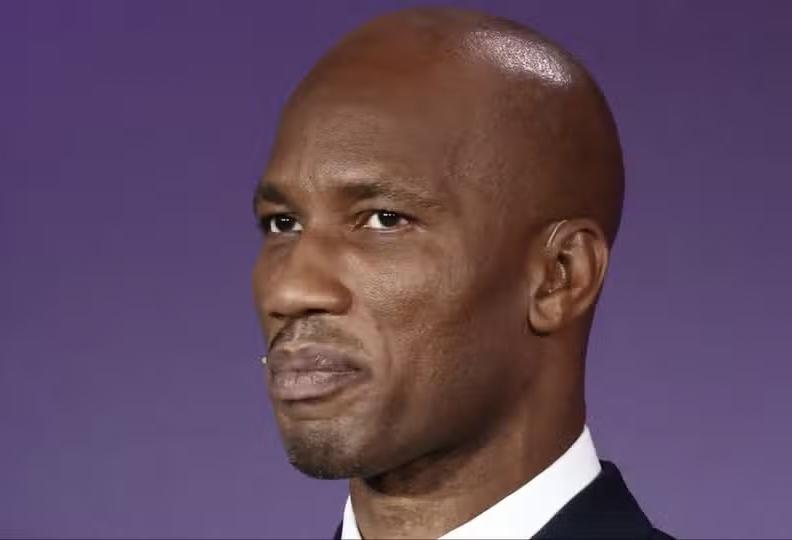 他懂球吗？德罗巴选历史最佳TOP3，竟没梅西C罗！
切尔西传奇“魔兽”德罗巴最近