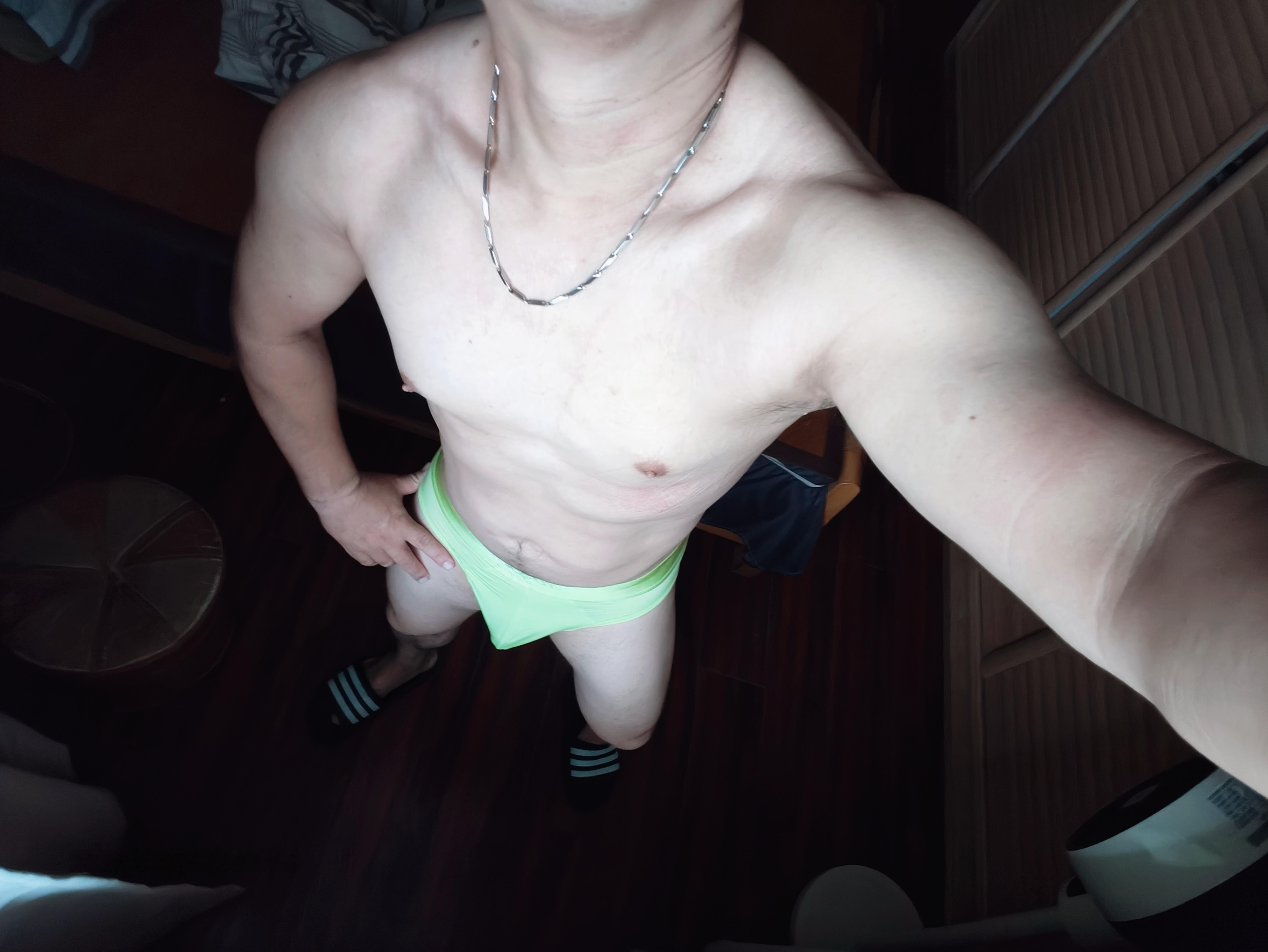 周一，早，是萤光三角！ 