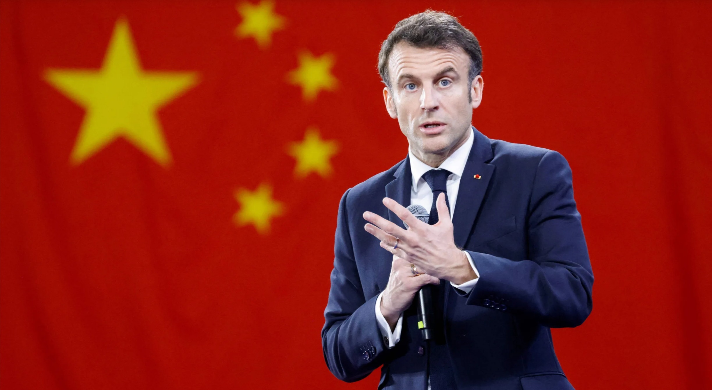 爱丽舍宫：“法国鼓励所有有助于解决冲突的，符合基辅根本利益和国际法的对话。”[星