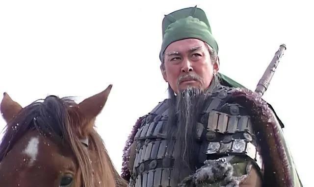 关羽有二个撤兵节点，选哪个都不错：
1水淹七军，擒于禁、斩庞德，得胜归来。
2受