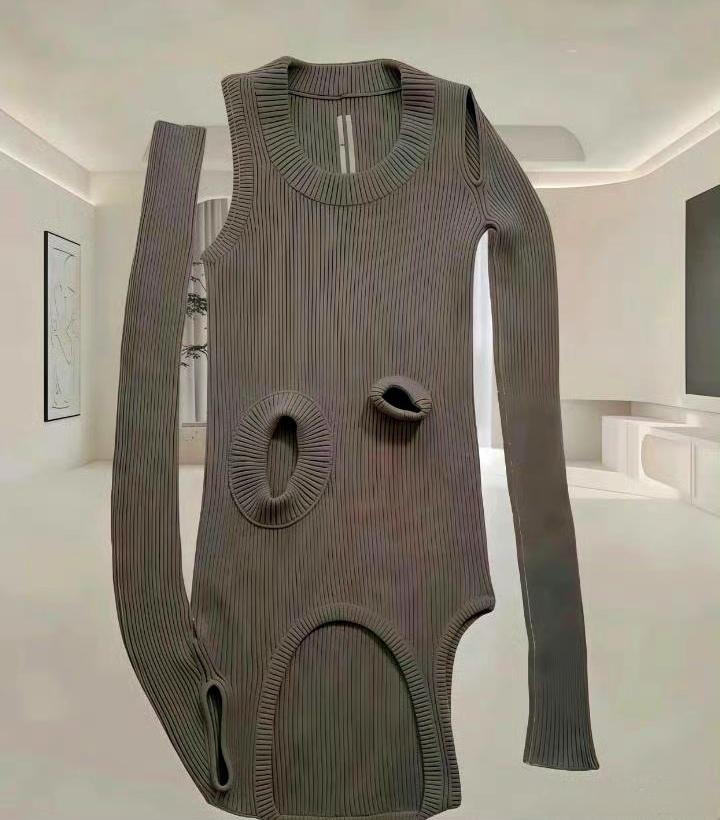 终于找到了能够驾驭这件衣服的“人”了。