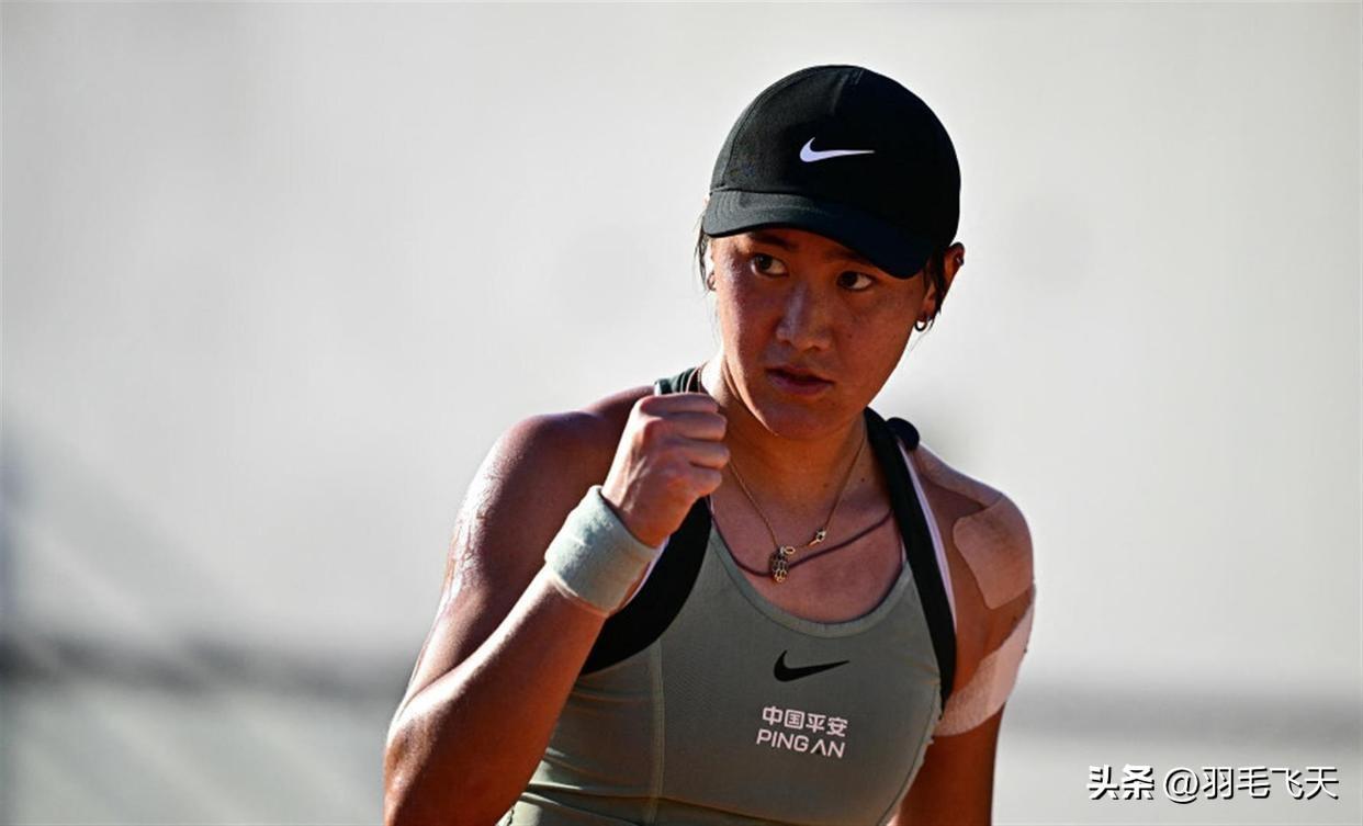王曦雨单骑闯关晋级32强
北京时间2月28日凌晨，2026年法网正赛女单第二轮，
