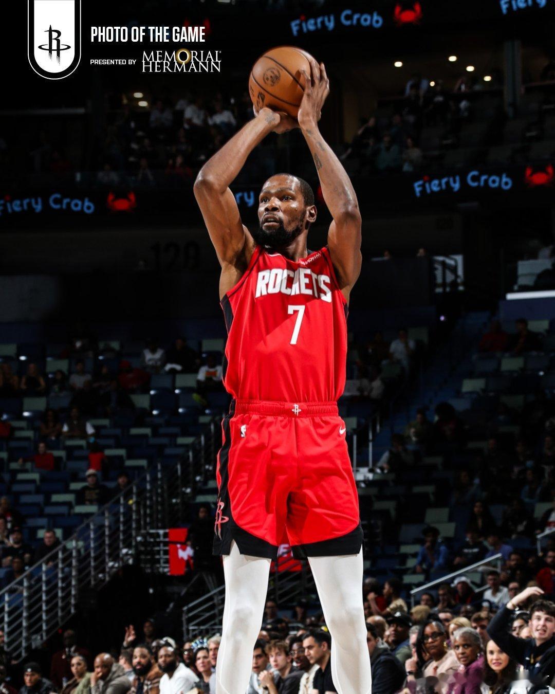 今日份KD：32分7篮板2助攻4盖帽投篮15中12拿不到球啊。火箭vs鹈鹕