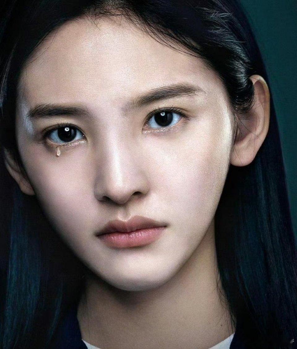 章若楠这张脸杀疯了和田曦薇长的有点像