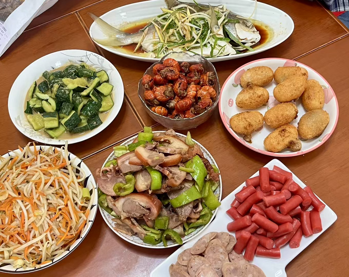 麦琳这是瘦了多少天呐，一下都没看出来是麦琳呢，简直是脱胎换骨了，又瘦又美啊这是戒