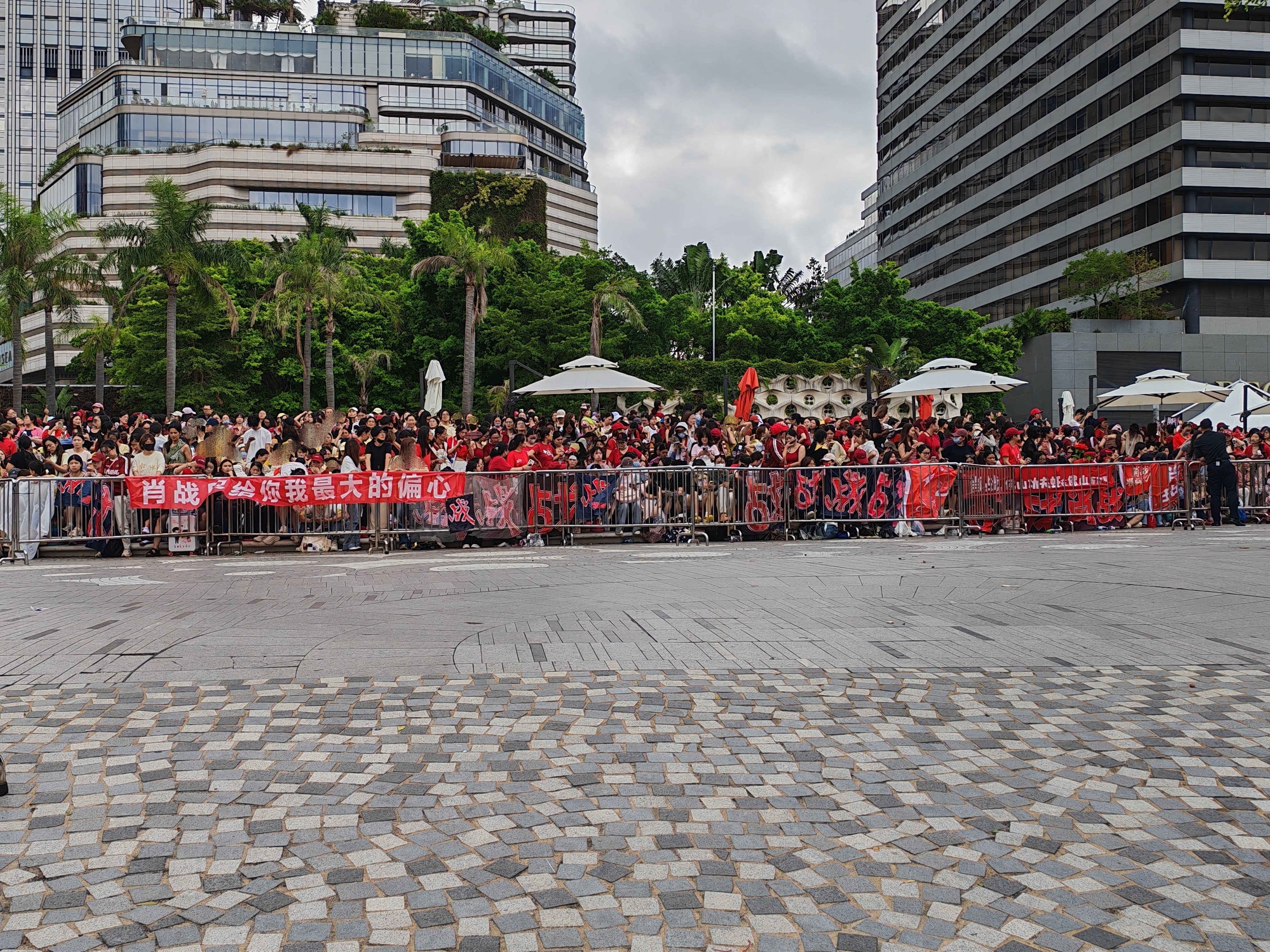 小飞侠只给你最大的偏心！肖战香港肖战ysl护肤全球代言人肖战