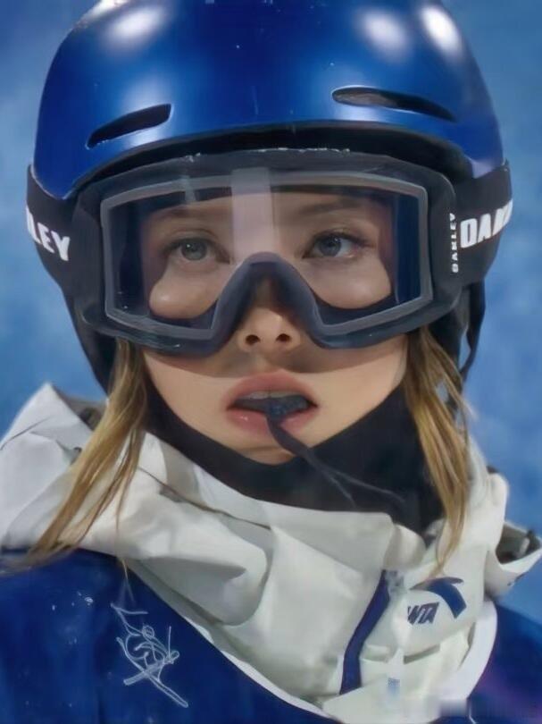 谷爱凌是纪录创造者也是心态王者比赛的时候眼神无比坚定！大心脏的谷爱凌即使逆风也能