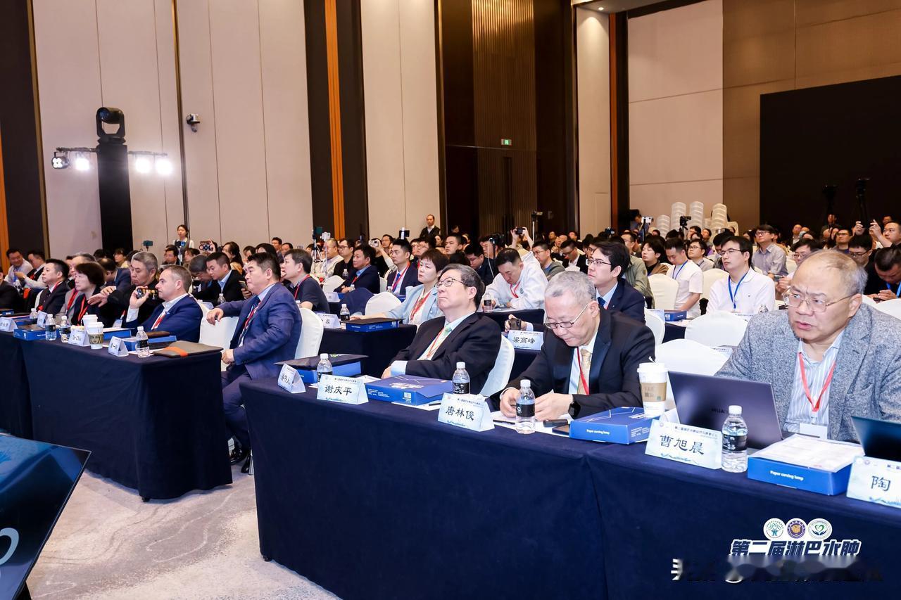第二届淋巴水肿诊疗与康复论坛圆满结束，感谢章一新教授的邀请。感谢大会组委会的热情