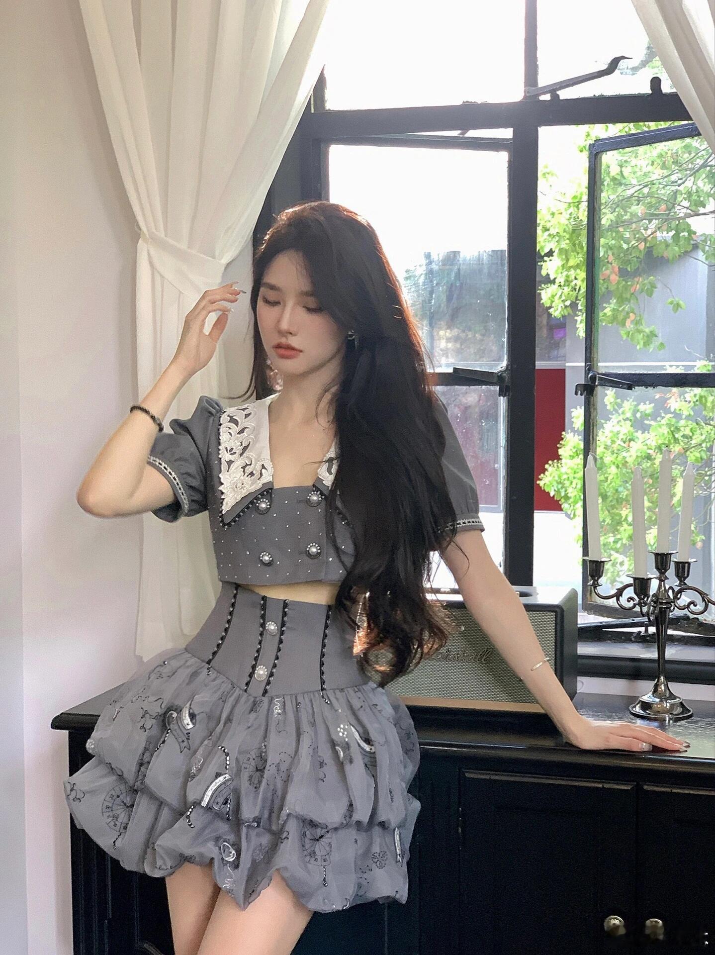 “灰”姑娘 