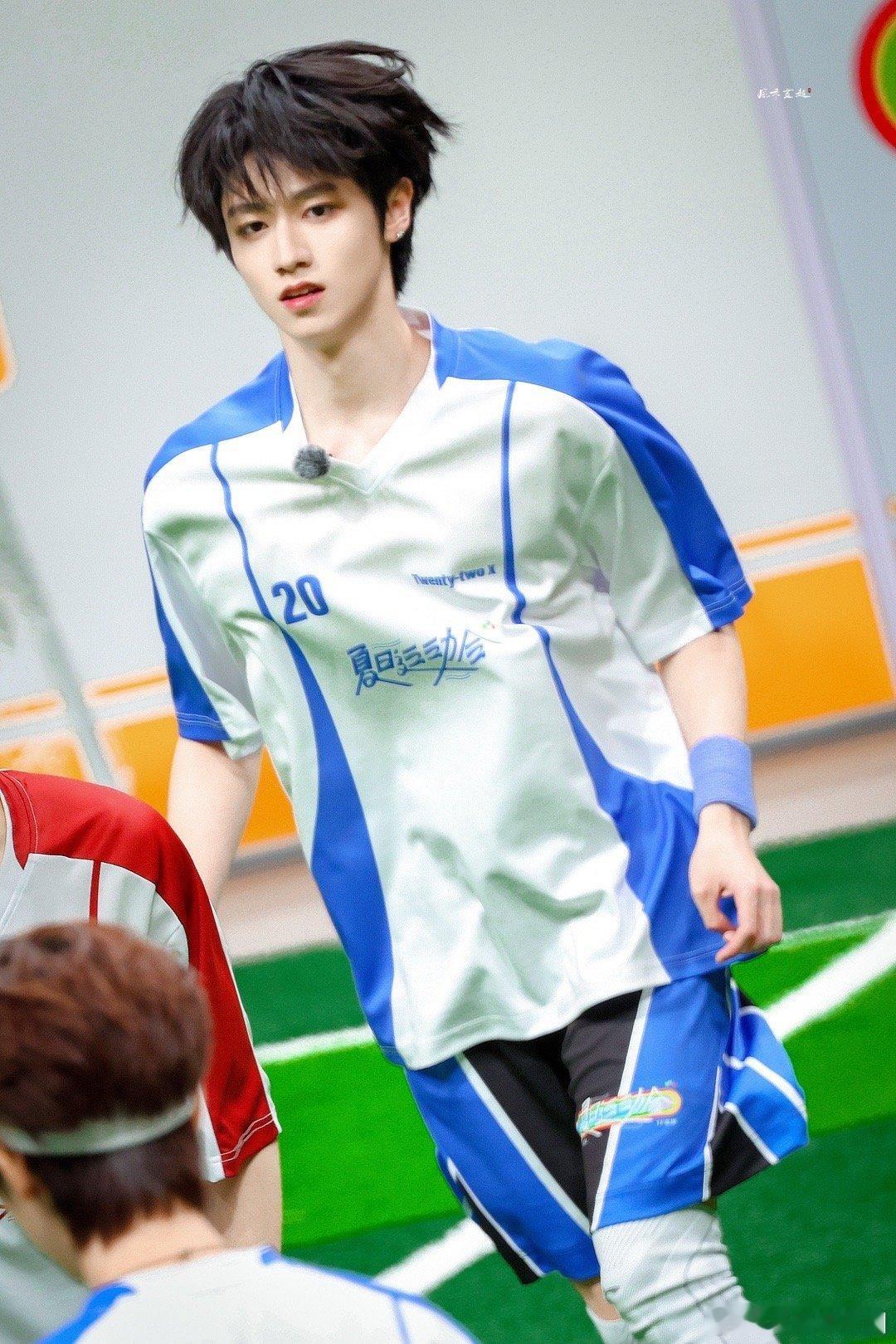 #朱志鑫苏新皓激烈撕名牌#对于这一次的撕名牌来说也是非常的让人热血沸腾，而且能够