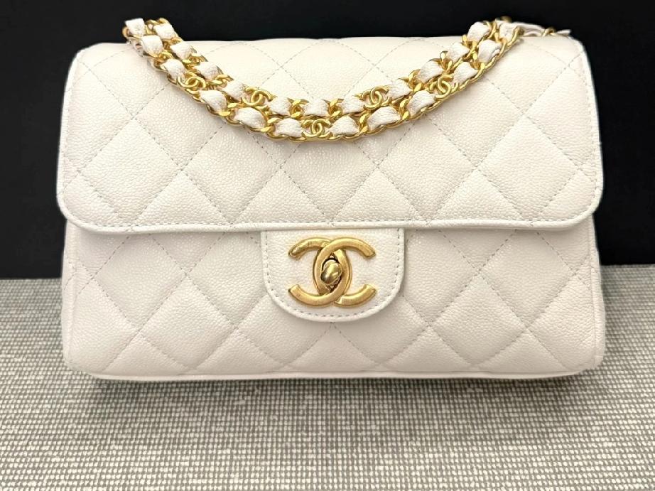 上海保姆偷雇主80万奢侈品，只卖19万！
 
上海发生一起离谱盗窃案，住家保姆在