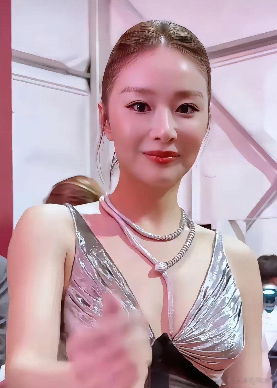 高叶的硬件条件很好，太好看了 