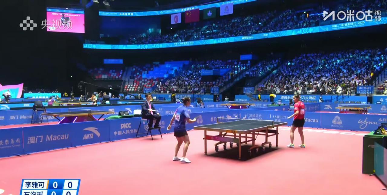 这就是全运会吗[恐惧]？
前两局江苏队的石洵瑶11-5，11-9先胜北京队的李雅