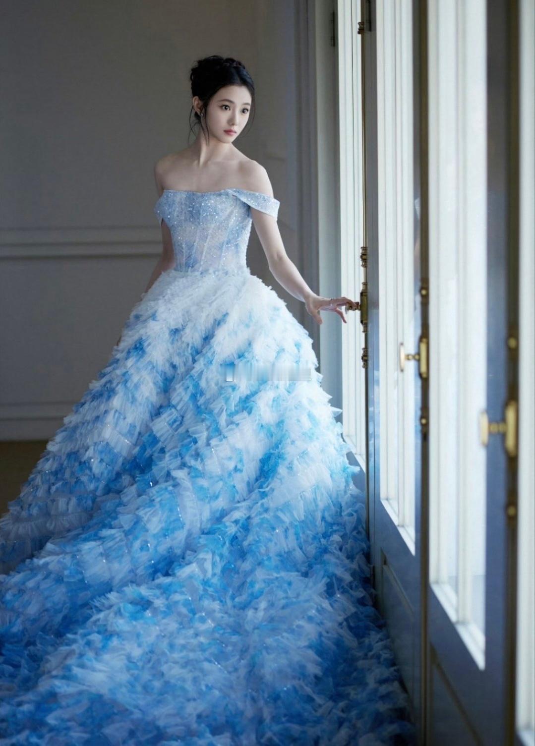 刘浩存工作室出图VS生图…一言难尽！ 