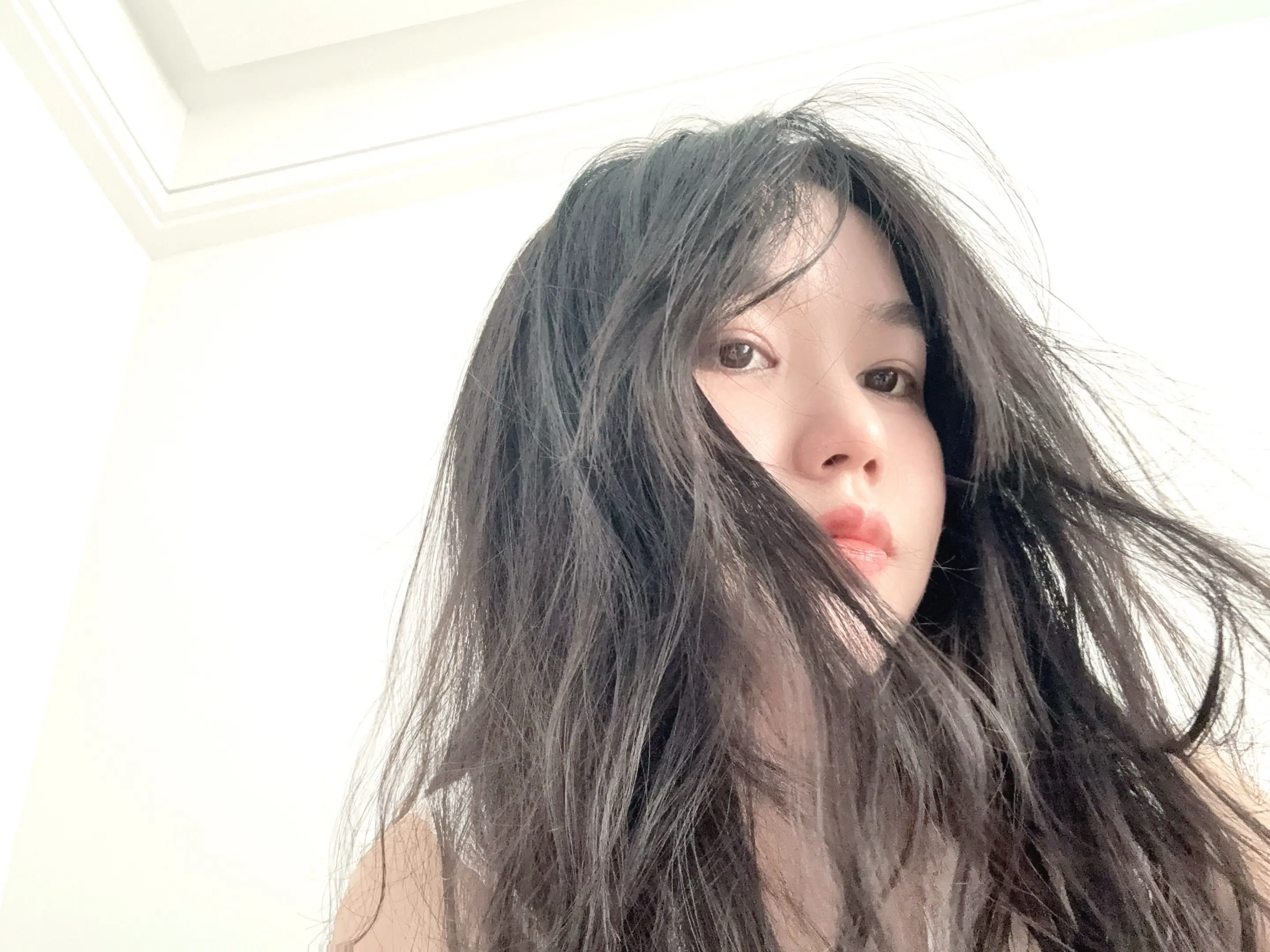 就想摆烂 不想出门 不想跟人接触 想躺在家刷 觉得自己像个废物 但又喜...