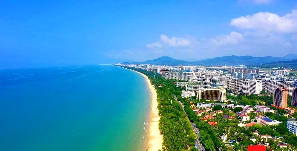 退休三年，一个人过得轻松又自在。
今年夏天还在大兴安岭做了5个月志愿守林员。
冬