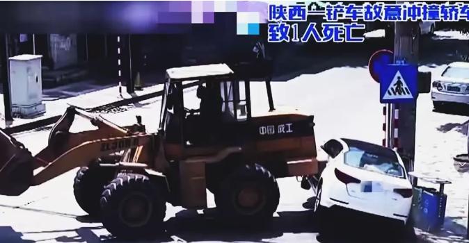 “这就是拖欠工资下场！”陕西，一铲车司机儿子病重，前往工地讨要拖欠的工钱，岂料，