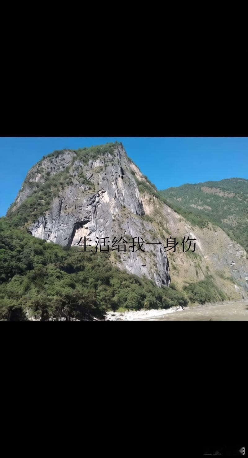 常言道:不听老人言，吃亏在眼前，这话一点都不假。
 
就像夏天出门，在年轻人眼里