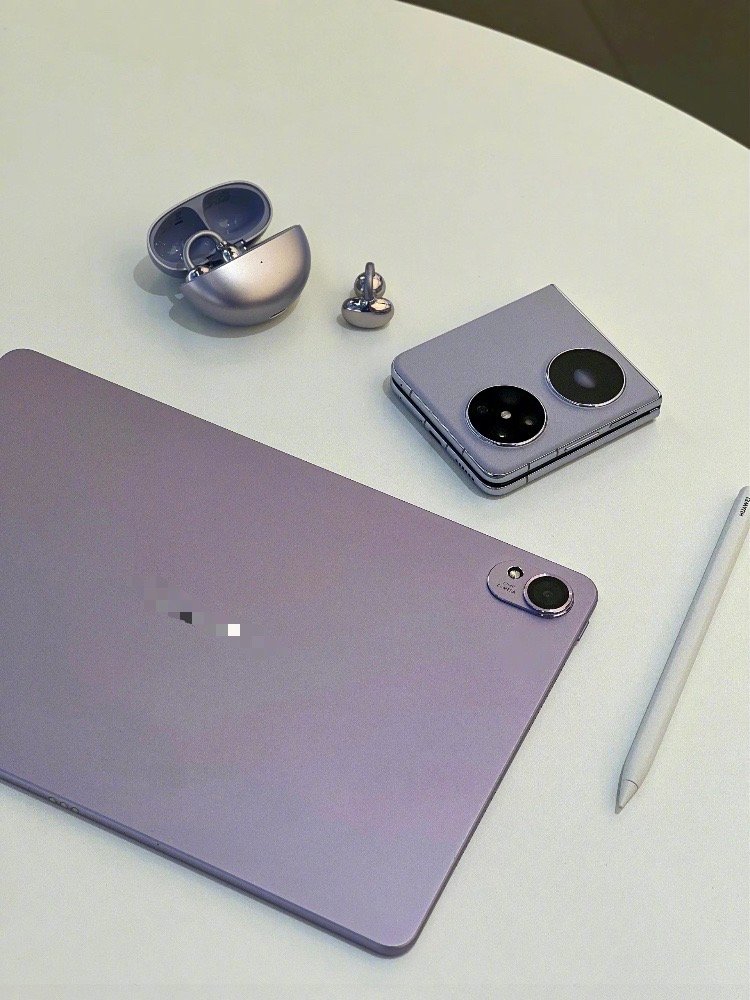 鸣鸣真的被紫色硬控住了，一套超级温柔，联动也很哇塞💜喜欢喜欢数码好物分享 ​​