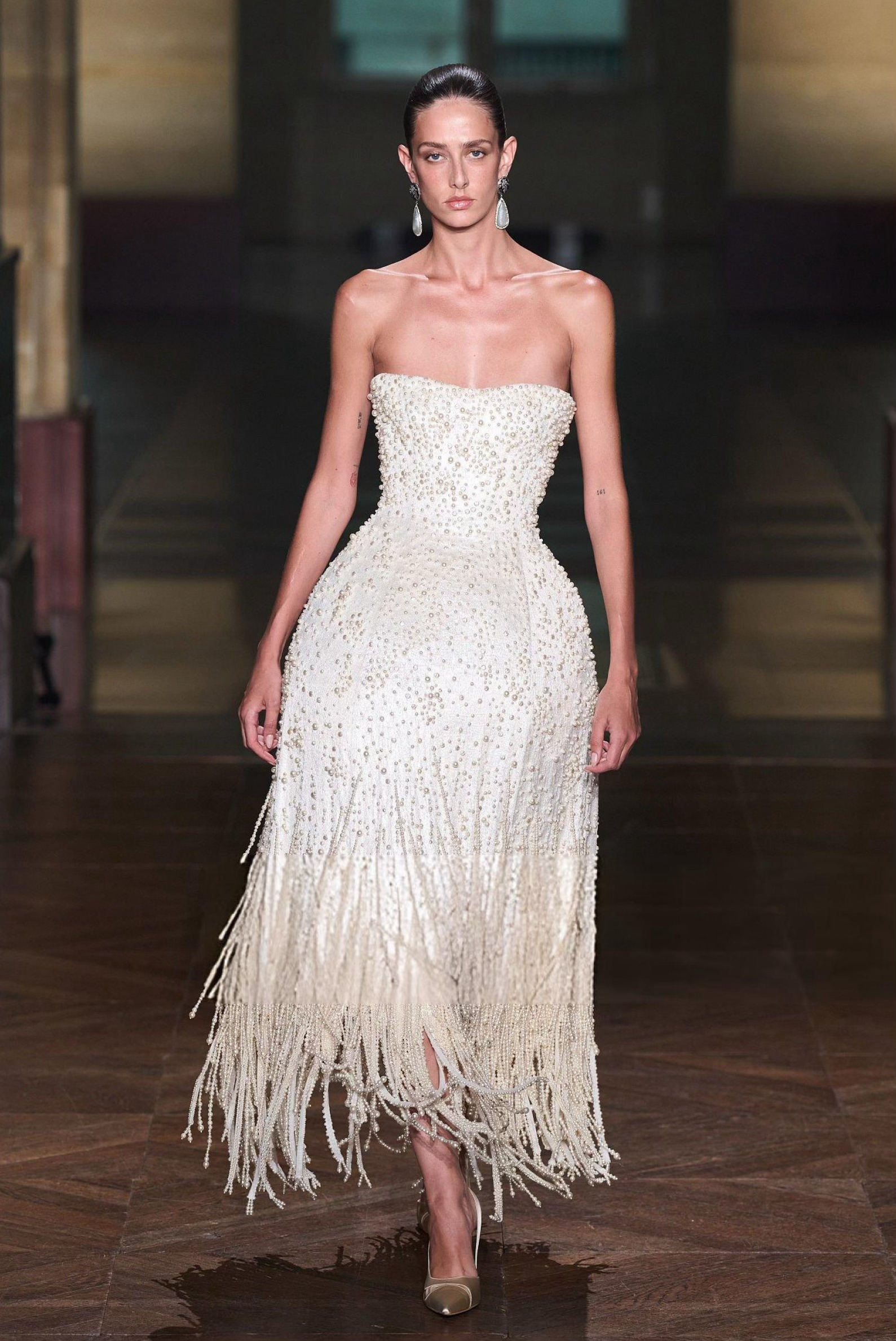 Georges Hobeika Fall 2025 Couture珍珠与流苏  