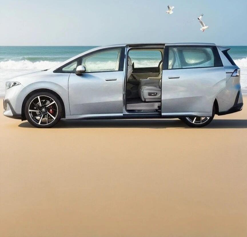 网传宝马MPV渲染图，这才是豪华MPV该有的样子？知名汽车设计博主 Sugar 