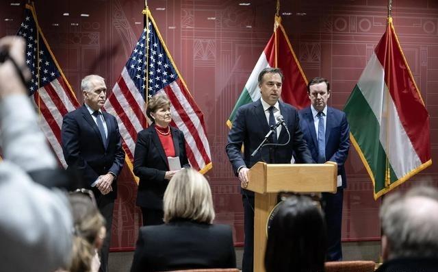 伊朗同时轰炸以色列和美军基地，很多人说这是分散兵力、战略失误。错了！以色列备战充