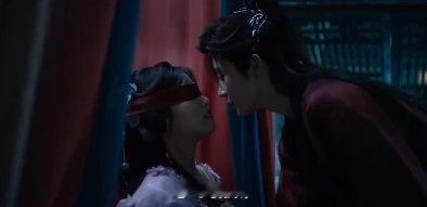 侯明昊卢昱晓吻戏好有张力侯明昊卢昱晓入青云首支预告侯明昊和卢昱晓在吻戏中的表现，