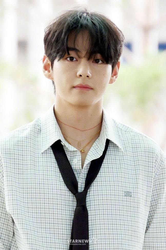 【starnews】防弹少年团成员金泰亨就其KakaoTalk聊天内容在HYBE