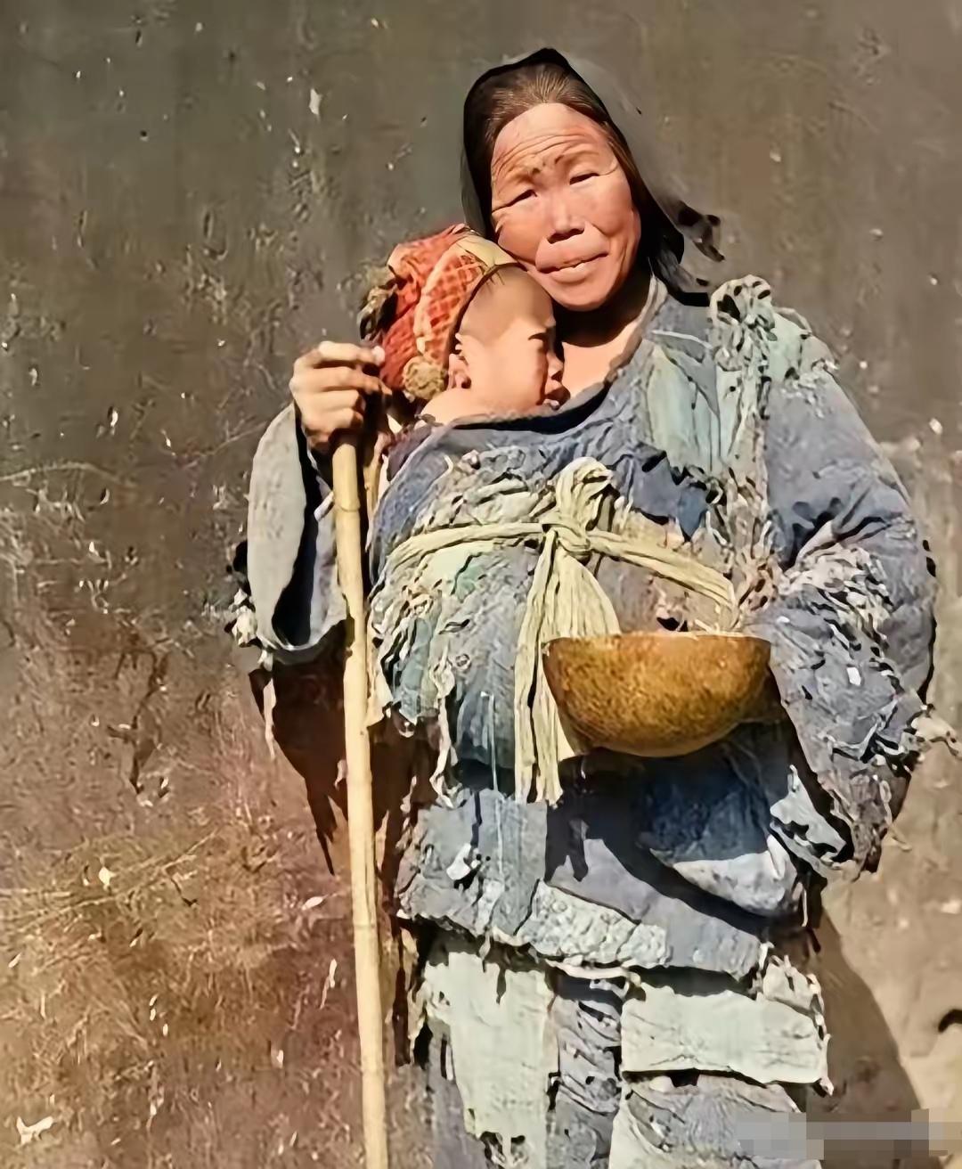 烈士遗孀朱引梅，背着黄金乞讨10年，她带着9个月的孩子背着1斤2两黄金，深山乞讨