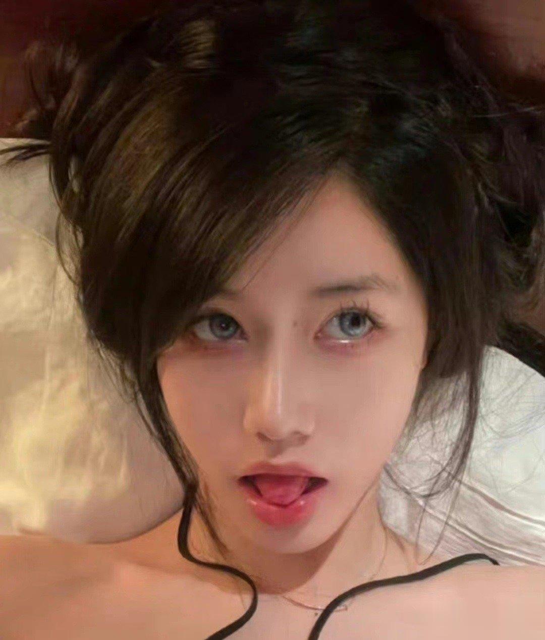 -就现在🐔是不是很大！！！（评论🉑️ [害羞] ​​​