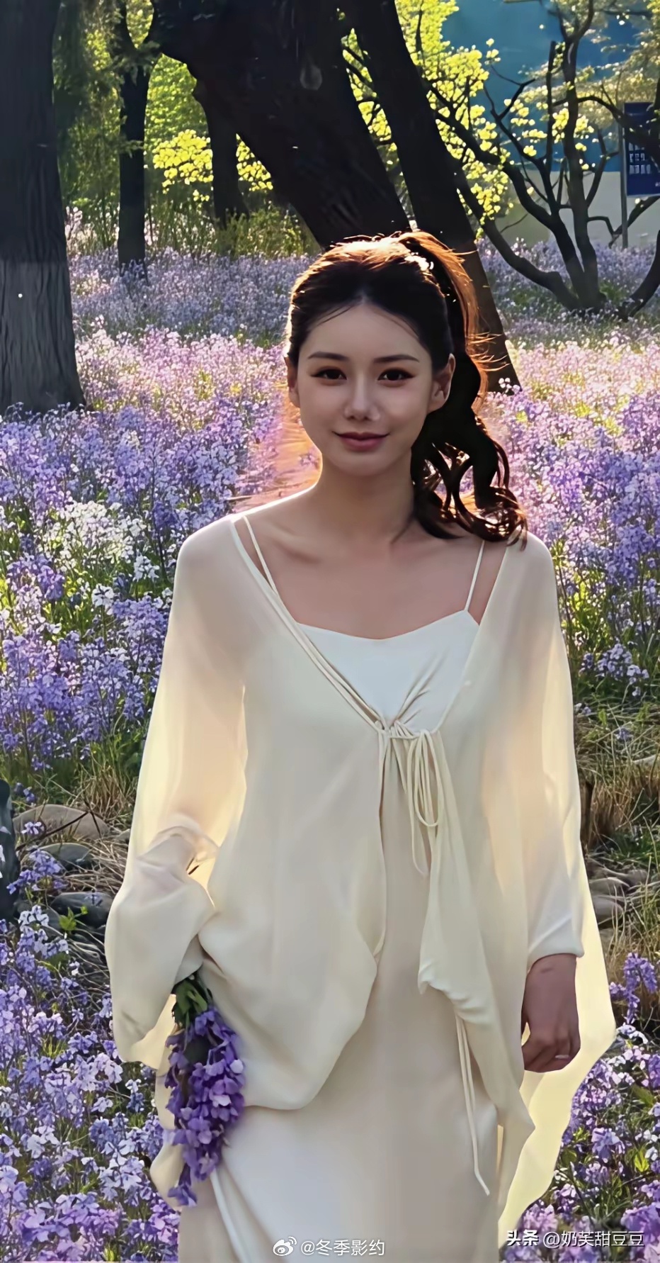 筱梅说一回到北京，就遇上了二月兰和配上柳絮的时候！不得不说，这满地的二月兰开的可