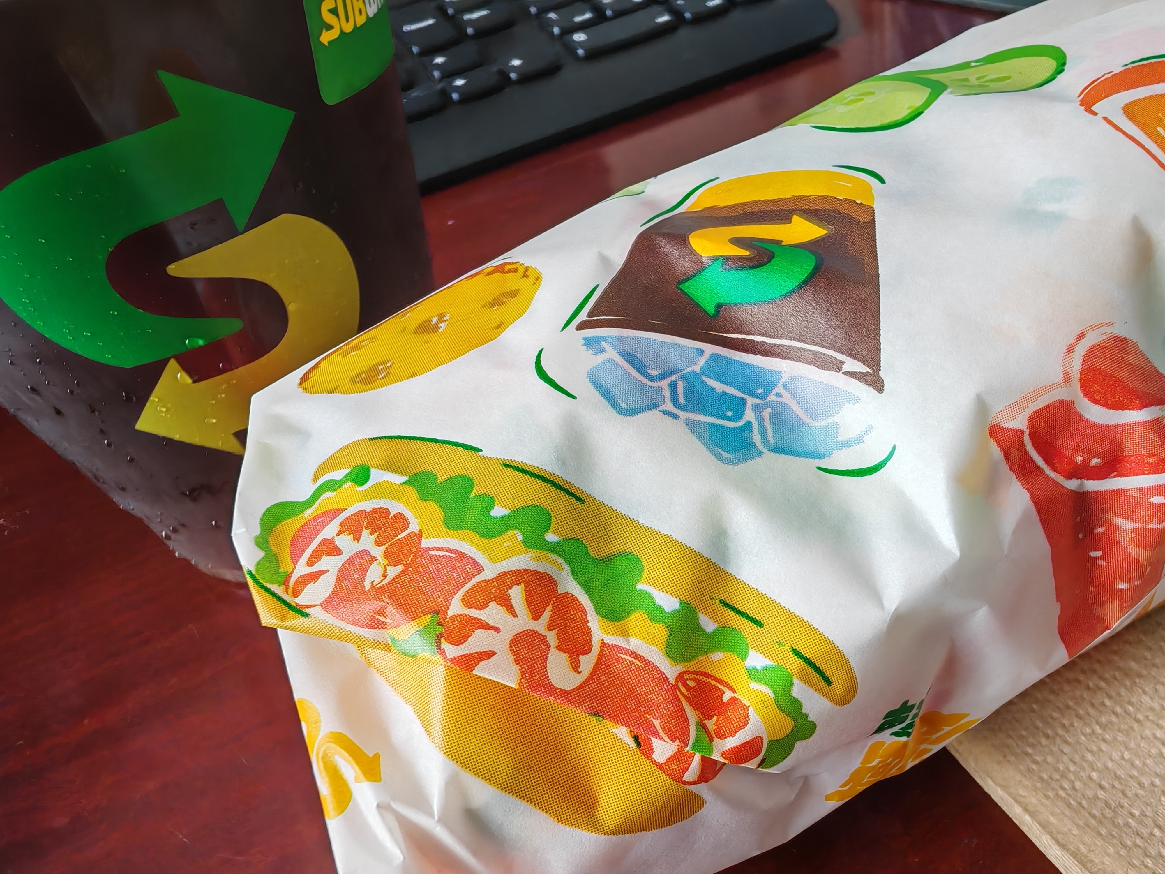 包装很夏天张凌赫subway早餐日常分享