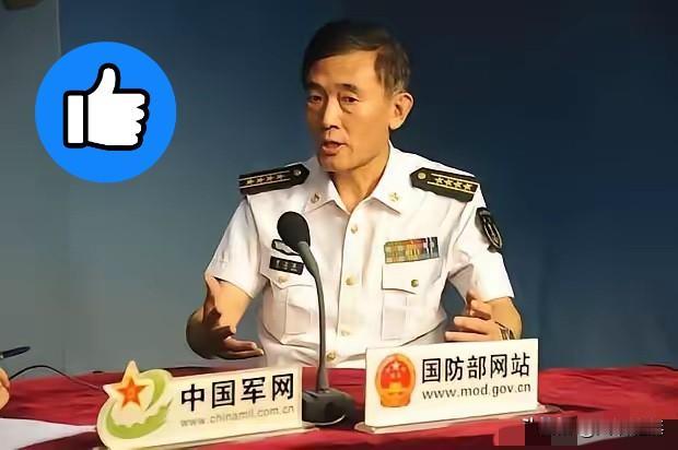 军事专家曹卫东这句话，听着真解气：“没海外资产，不怕抓小辫子。”

这话糙理不糙