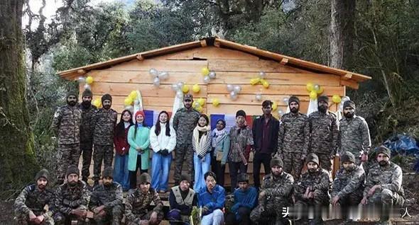 据藏南地区消息，1月5日，印方在紧邻我国西藏隆子县玉麦乡实控线的贾曲俄村（印称O