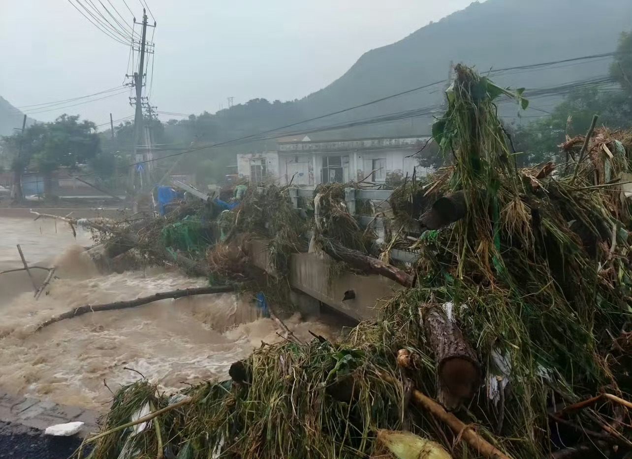 北京因灾死亡30人每年的7月都是这样，为啥不提前做好防范措施？下水道该改造改造，