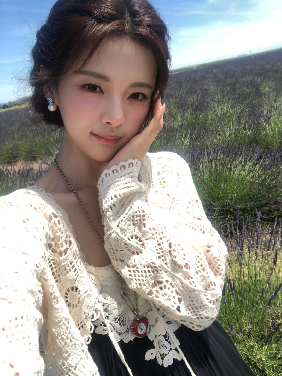 杨超越[超话]ycy杨超越蛋仔惊魂节代言人ycy杨超越秘境鹿屿品牌代言人 你眼里