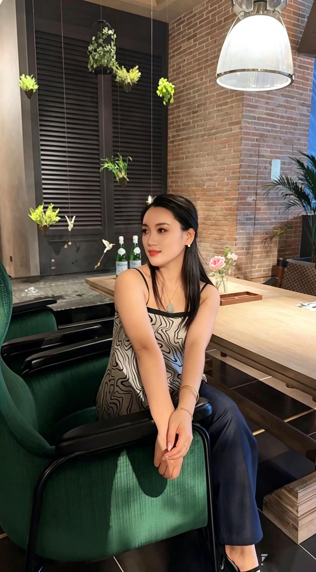 小时候讨厌漂亮姐姐😊😊长大了却成为了自己讨厌的人…🤭🤭🤭