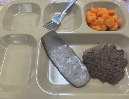 都说可怜天下父母心，一位美国母亲的经历，更是让不少人感慨不已。她意外收到了在林肯