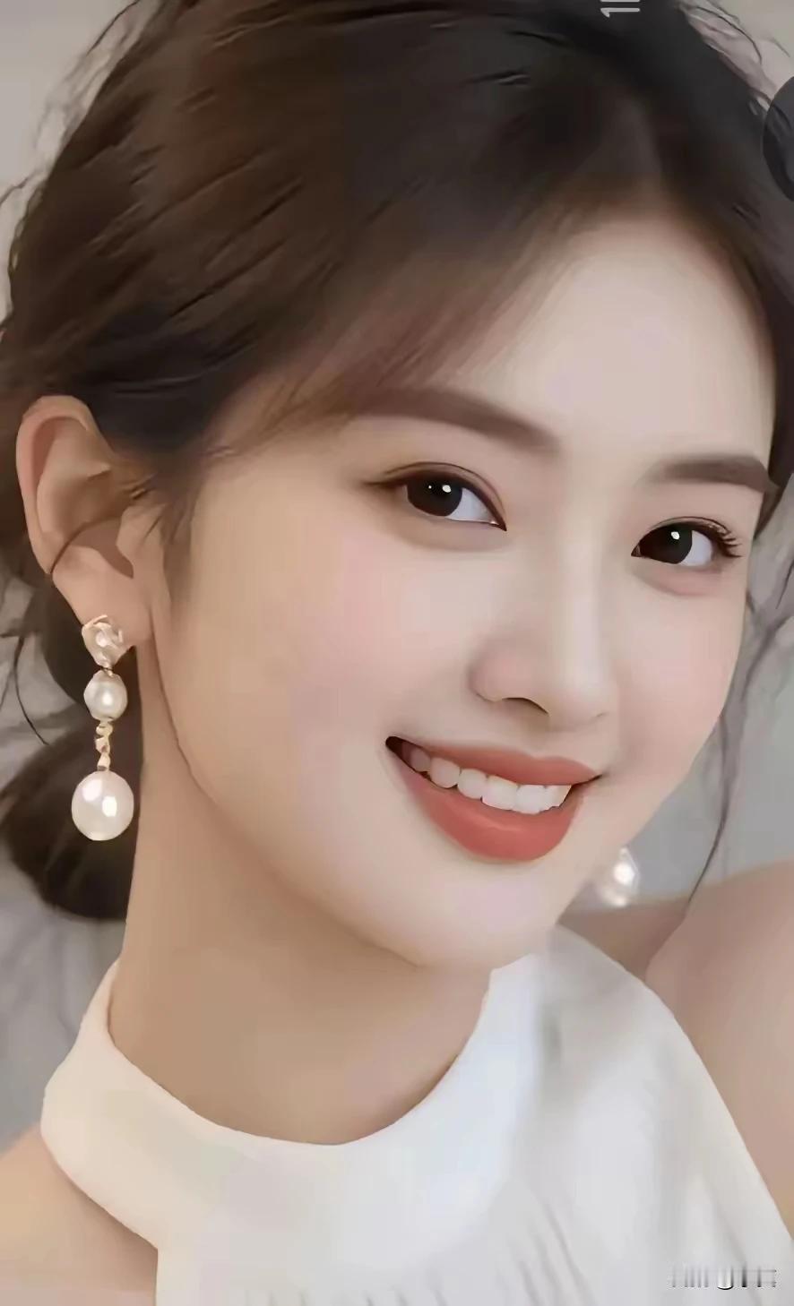 上联：举案齐眉看缘分
下联：情牵此生遇良人