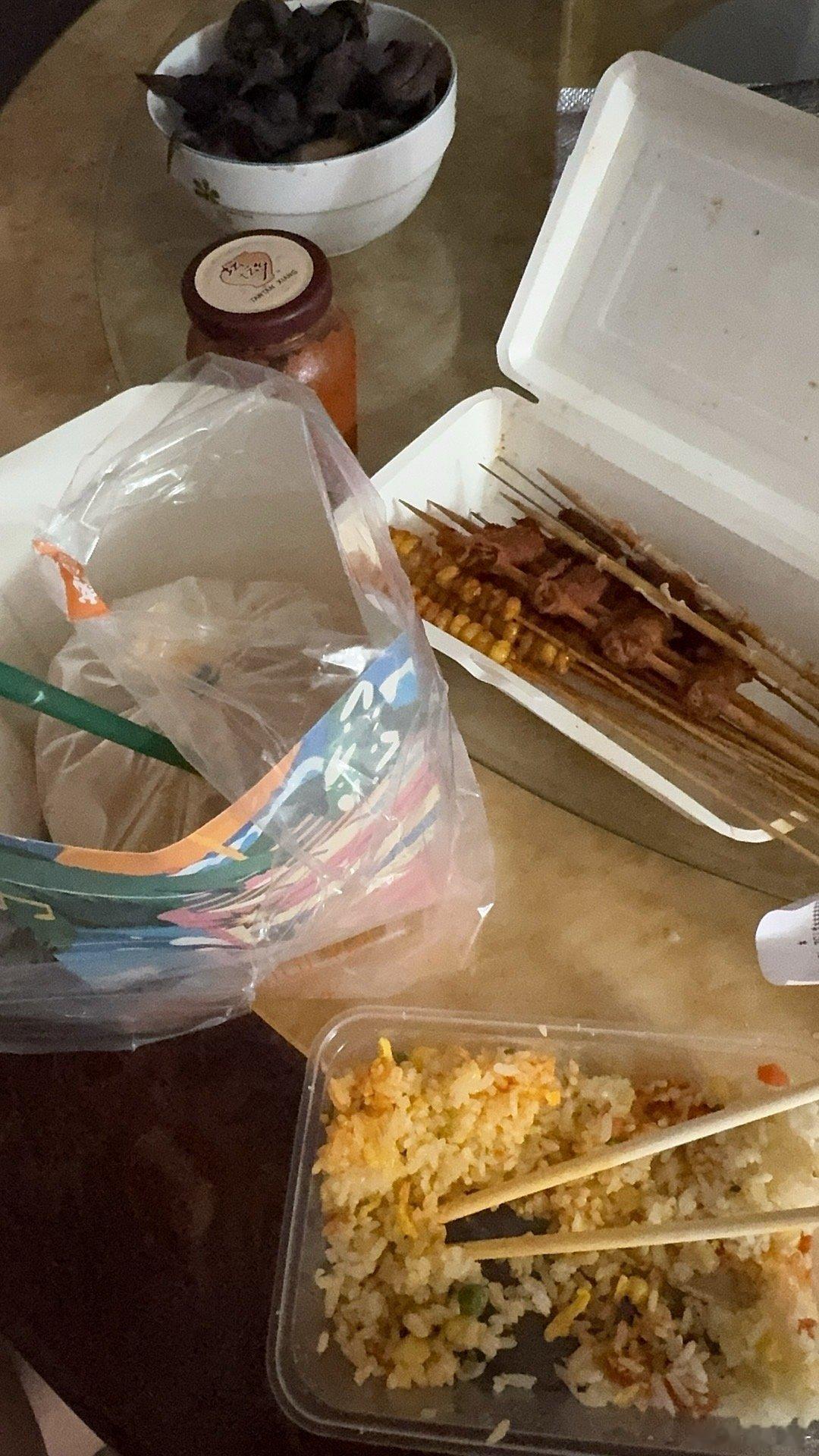 大半夜猪瘾犯了 ​​​